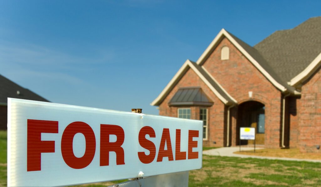 Congress Introduces Bill to Block Hedge Funds from Buying Single-Family Homes